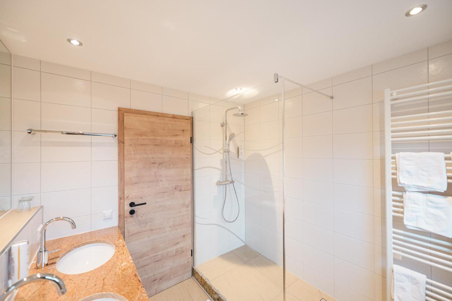 Hotel Goldener Engel Ihringen Ngoại thất bức ảnh
