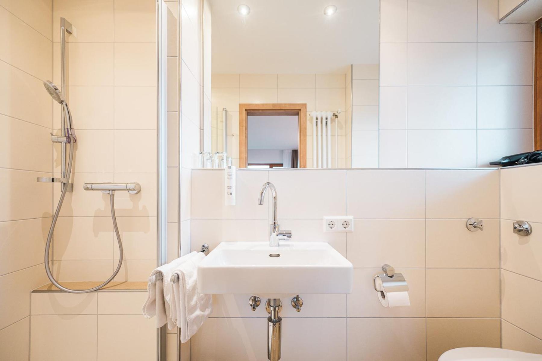 Hotel Goldener Engel Ihringen Ngoại thất bức ảnh